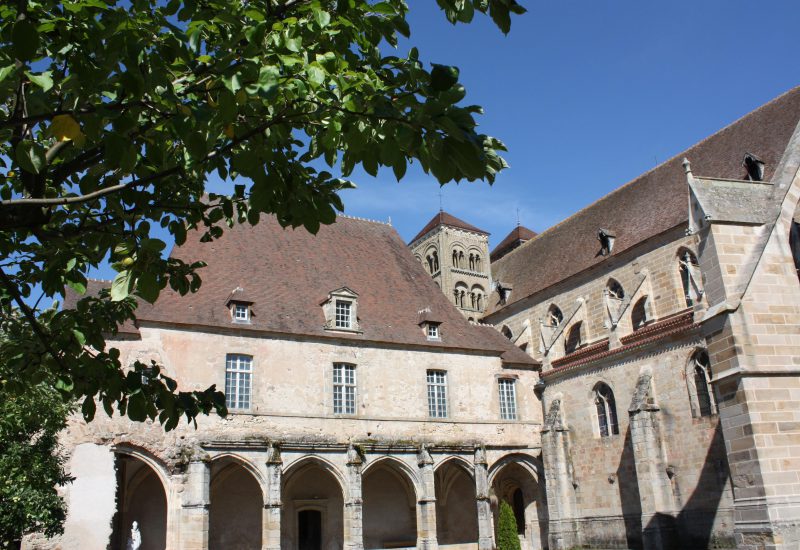 Souvigny - prieuré-cloître