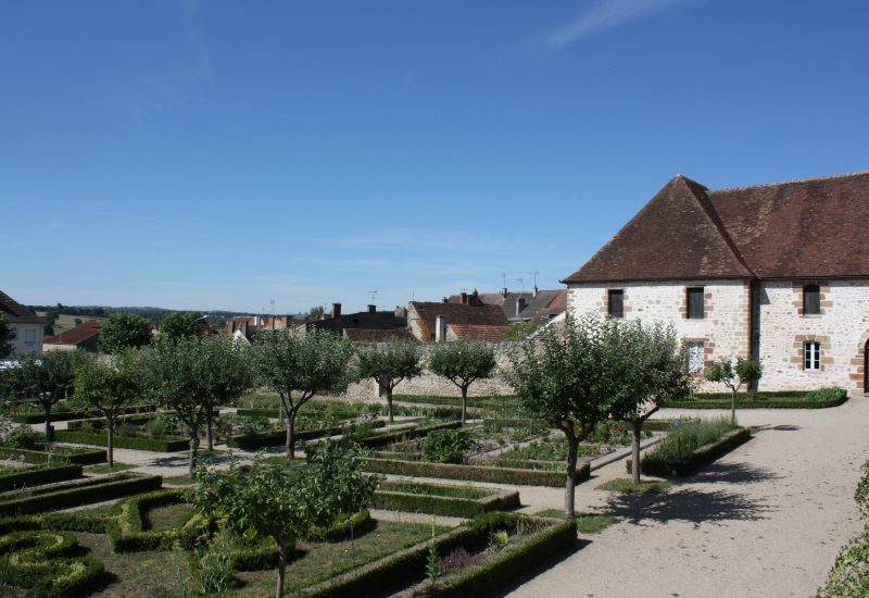 Souvigny-prieuré-verger