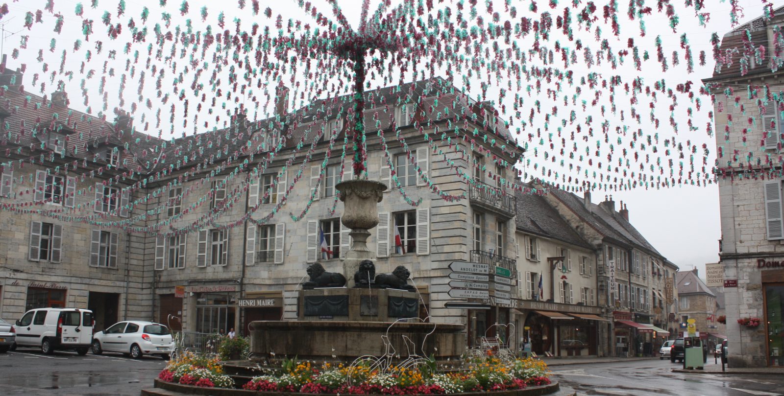 Arbois, place de la liberté