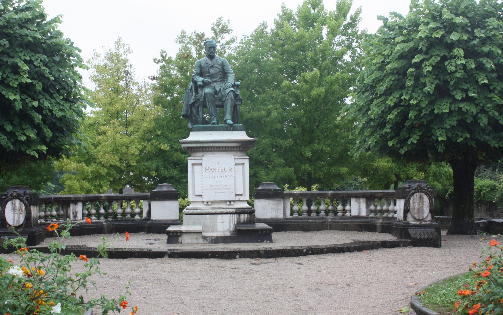 Arbois, statue de Louis Pasteur